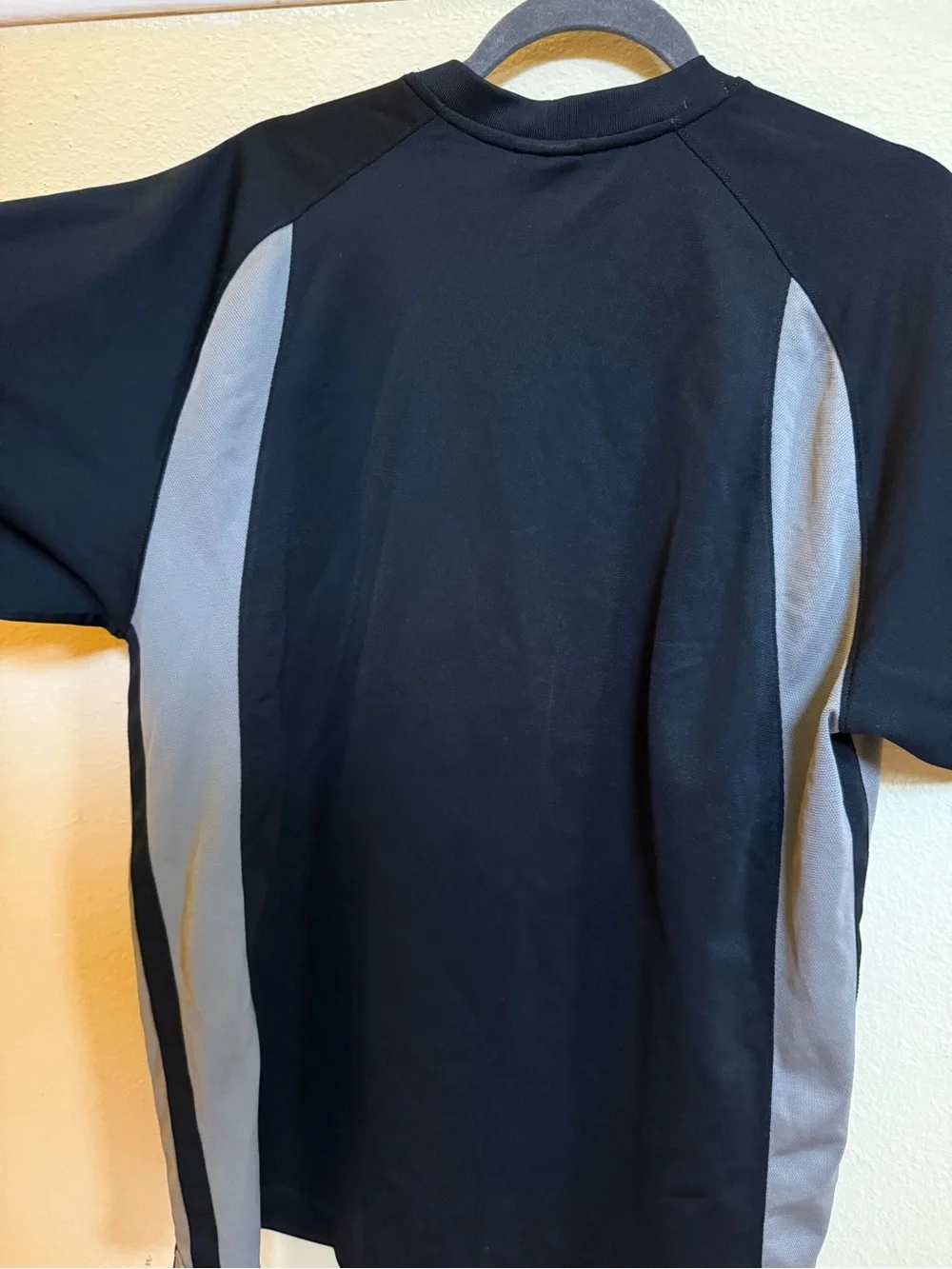 Nike Black and Gray Short-Sleeve Athletic Tee